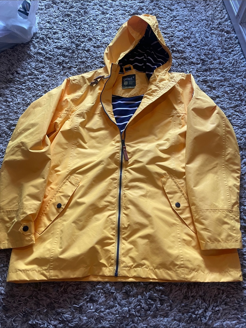 BRIGHT YELLOW RAINCOAT!! XL MENS